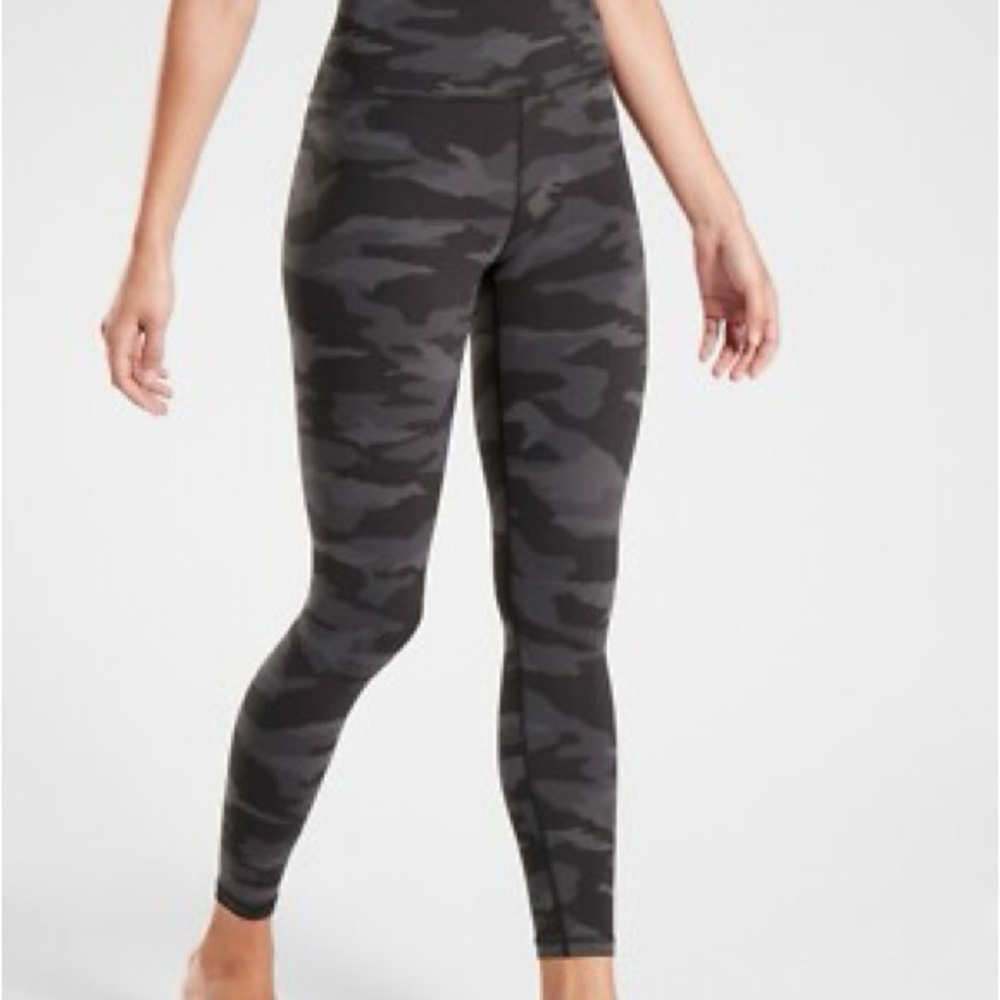 Athleta elation 7/8 length Camo Leggings size S